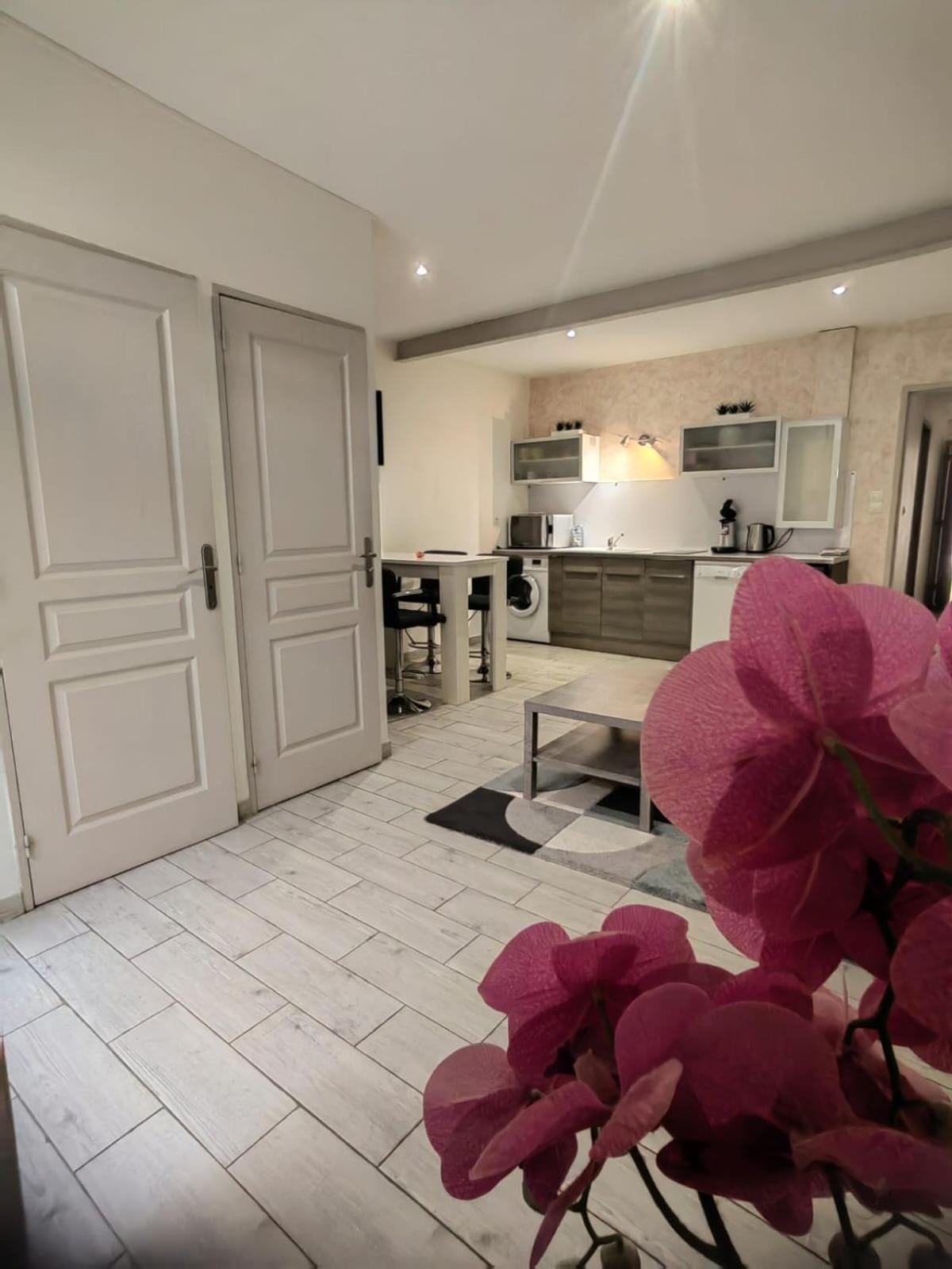 Appartement A Valence Valence  Exteriör bild